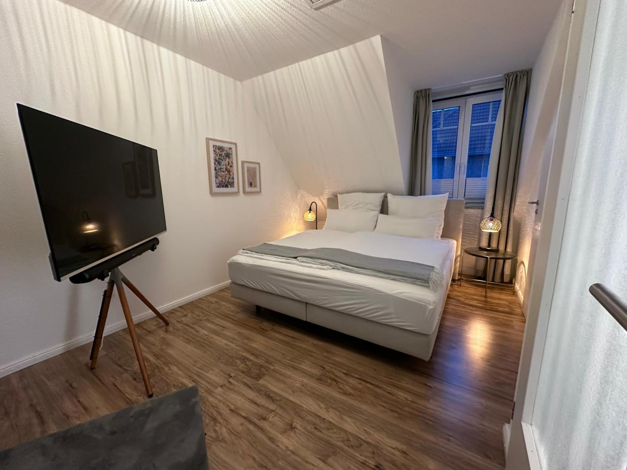 Luxx Downtown - Design-Apartment Zentral Im Ort Bad Zwischenahn Exterior foto